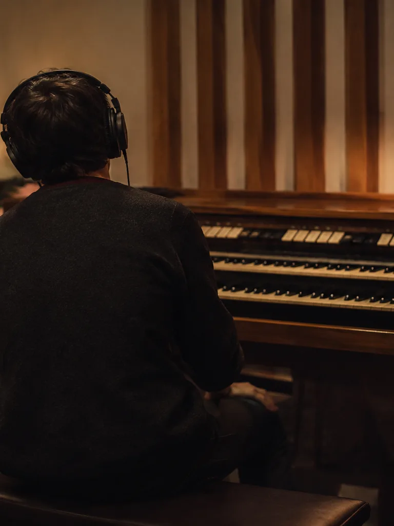 Cover artist practicing with a minus-one mix