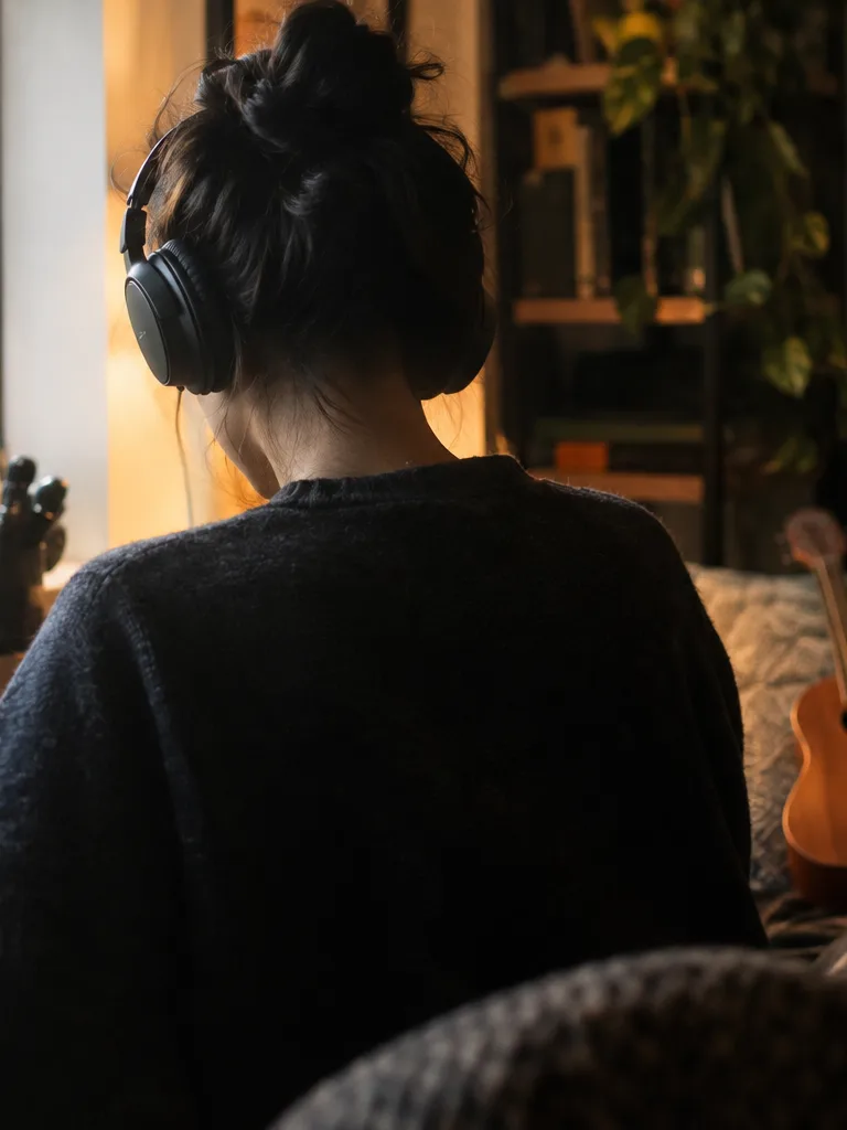 Cover artist practicing with a minus-one mix