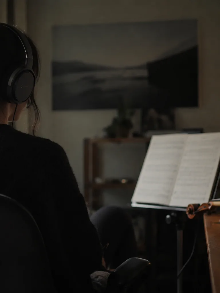 Cover artist practicing with a minus-one mix